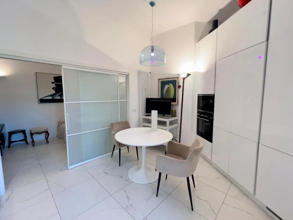 Apartment 812 Milan